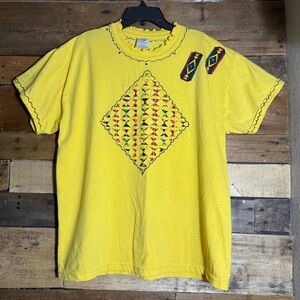 Vintage 90s Jerzees T-shirt size Large Yellow Aztec Native Southwestern Print